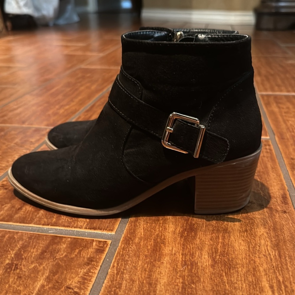 Black buckle suede booties